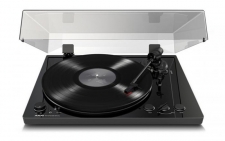 Akai BT-100 turntable